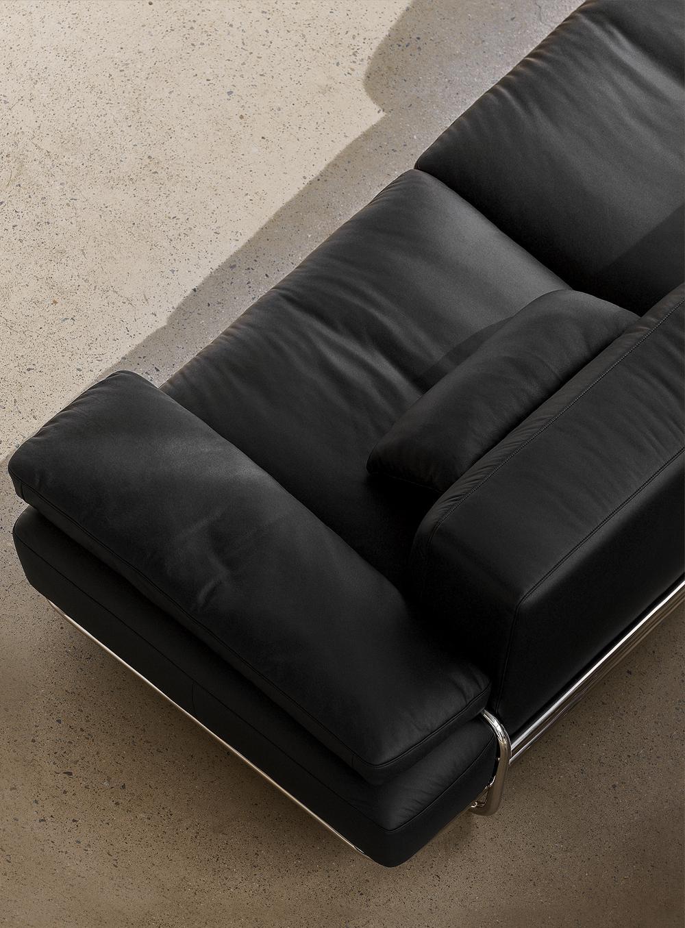 NOIR SOFA | Leather