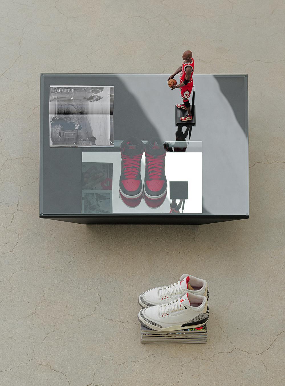 COLLECTOR SOFA TABLE