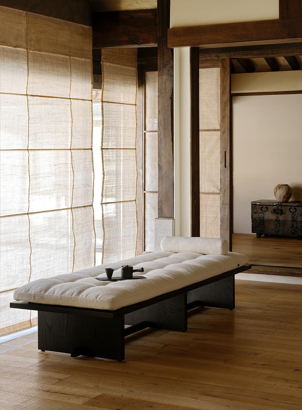 BLANK DAYBED SOFA | Fabric