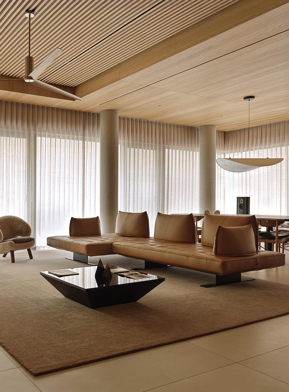 ALTER SWING SOFA | Leather