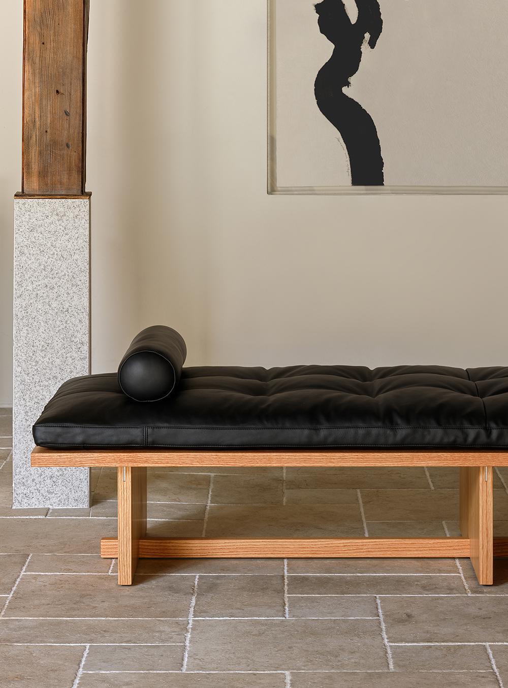 BLANK DAYBED SOFA | Leather