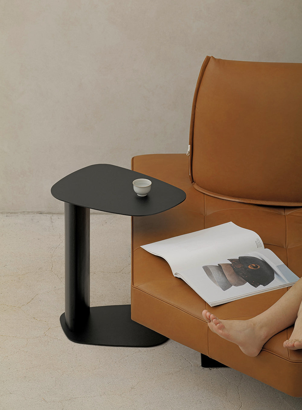 BOULDER SIDE TABLE